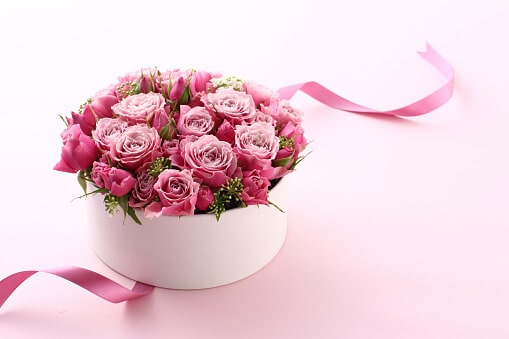 還暦祝いに贈る花のプレゼントおすすめ10選！花束・鉢植え・プリザーブドフラワーなど幅広くご紹介