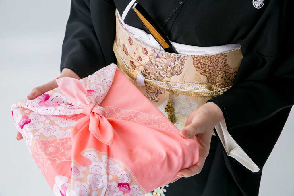 おしゃれな結婚内祝いギフト10選｜インスタ映えする商品や芸能人絶賛商品も