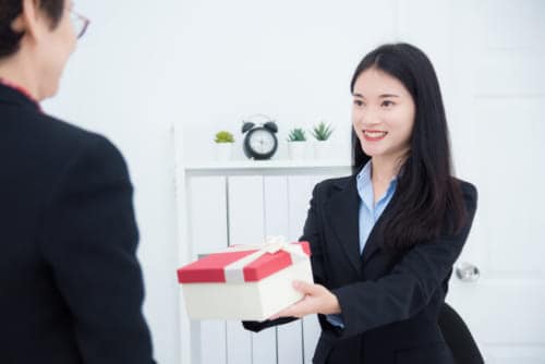 上司に贈る出産内祝いおすすめ10選！記憶に残る上質ギフト＆マナー・のし紙まで