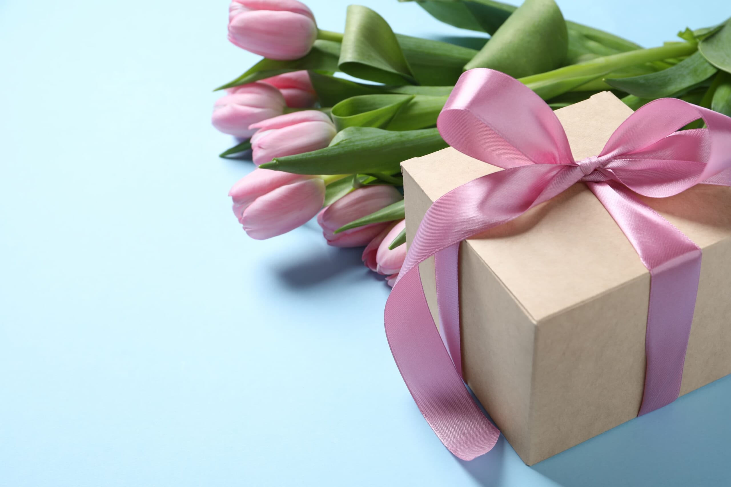 【予算別】50代女性が喜ぶ誕生日プレゼント20選！職場の上司・友達など関係性別おすすめランキングも